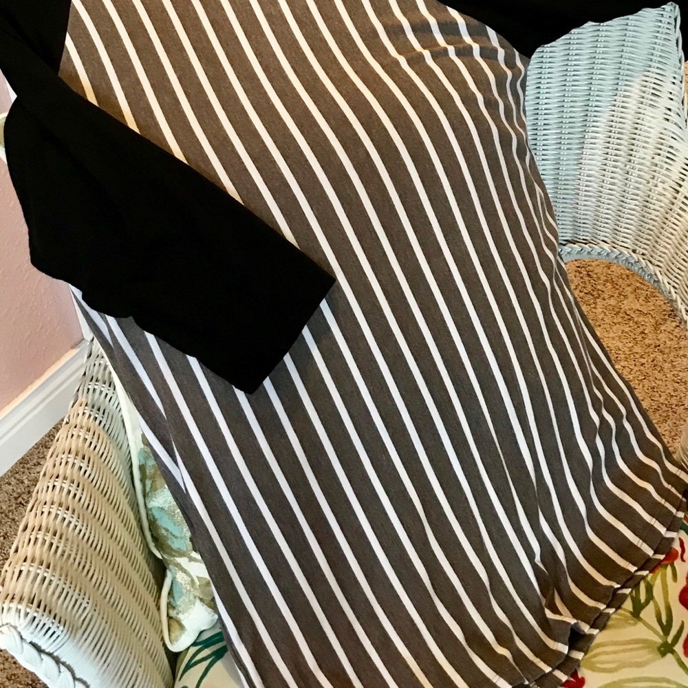 Large LuLaRoe Striped Randy - Picture 2 of 3